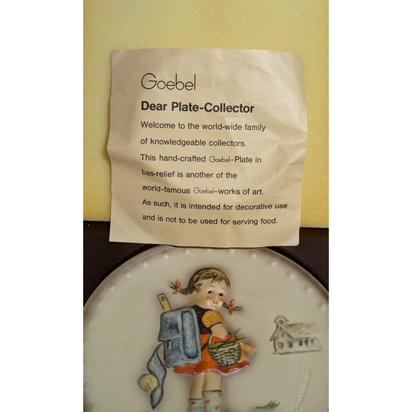 M.J. Hummel Annual Plates Collector Series 1980 Goebel - Picture 3 of 10